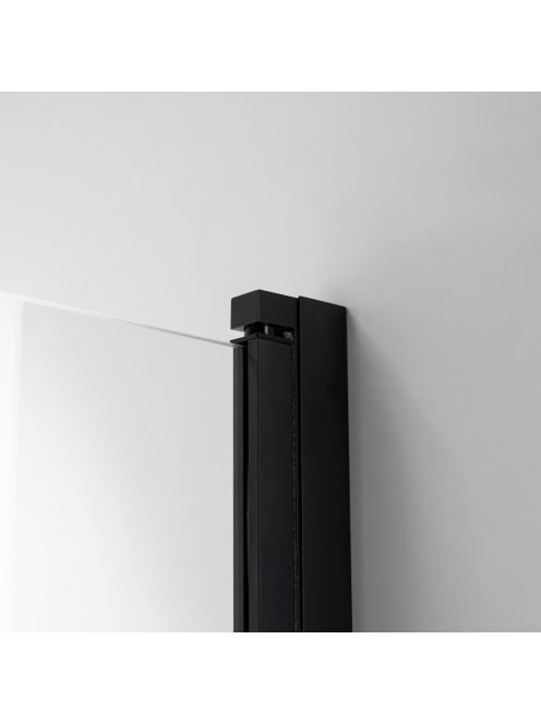 Stuxi Ravenna Black 120x140 összecsukható 3 szárnyú kádparaván 6 mm vastag vízlepergető biztonsági üveggel, fekete elemekkel
