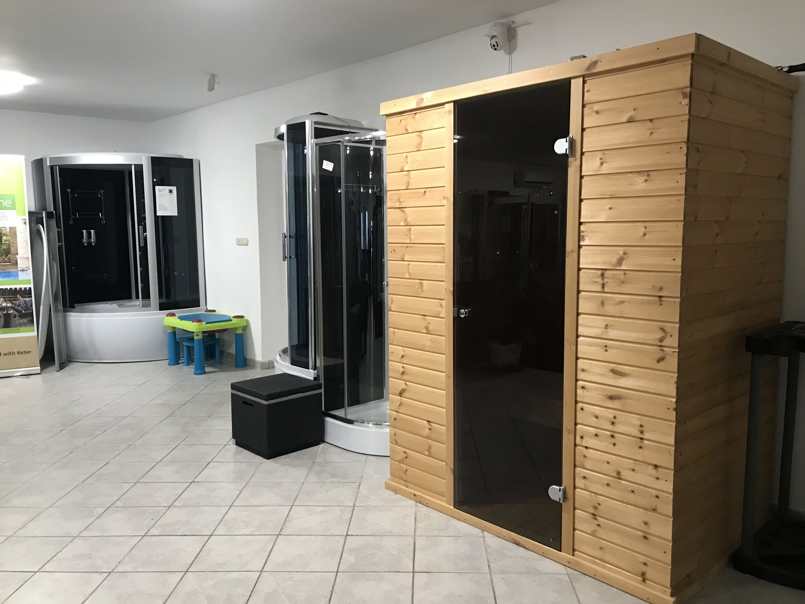 Stilux bemutatóterem - kerti bútorok és zuhanykabinok